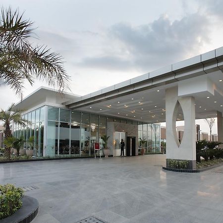 Oodles Hotel Нью-Дели Экстерьер фото