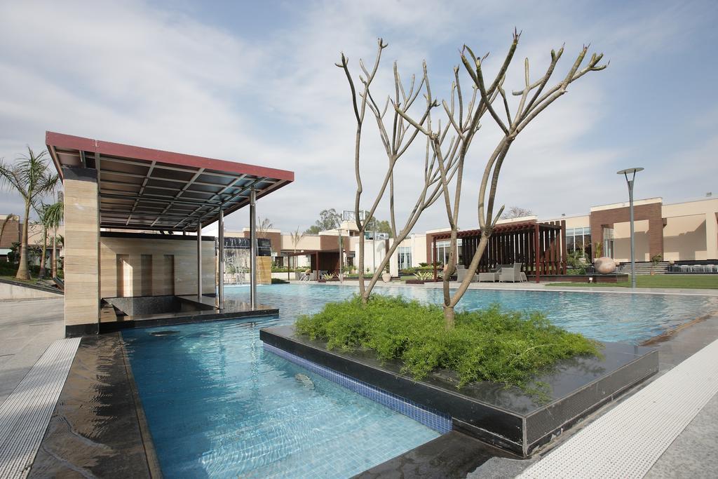 Oodles Hotel Нью-Дели Экстерьер фото