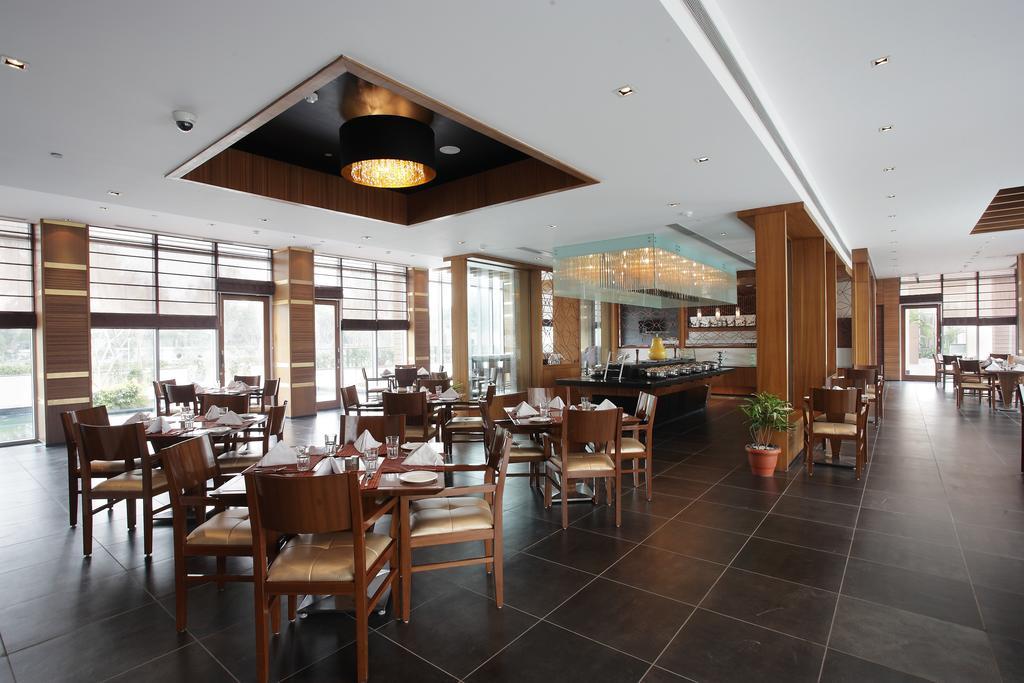 Oodles Hotel Нью-Дели Экстерьер фото
